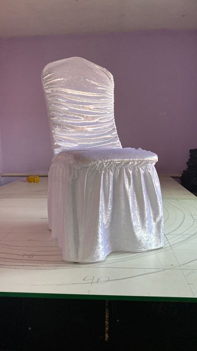 Чехов для стульев и скатерти