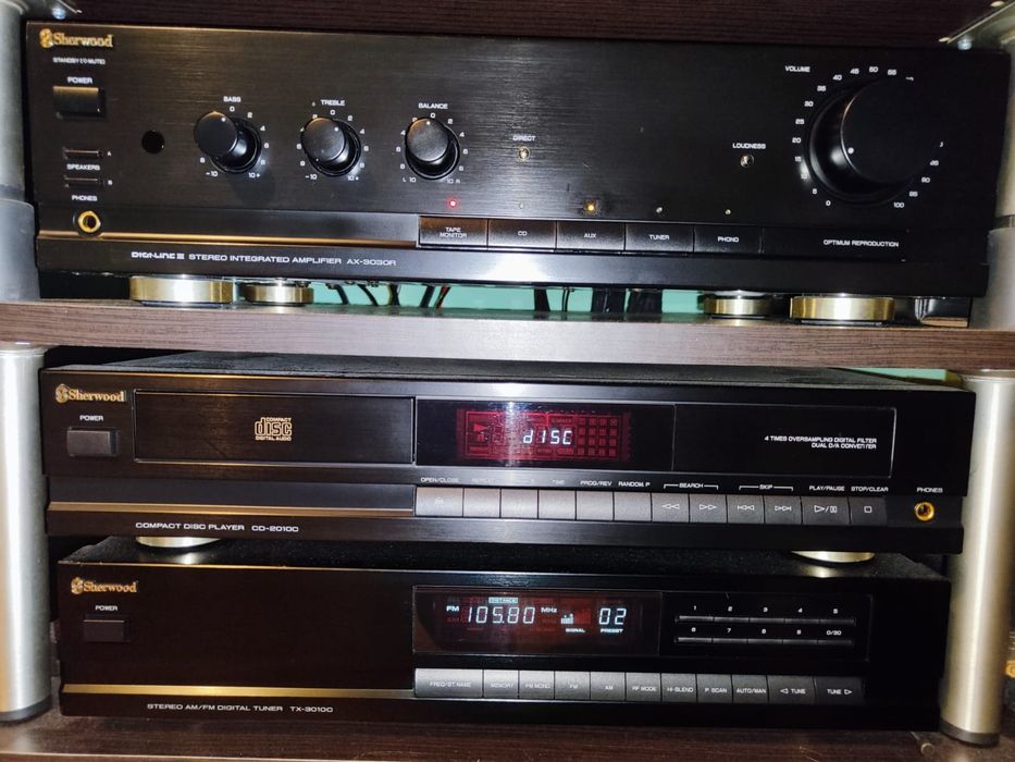 Linie audio Sherwood amplificator CD tuner pickup