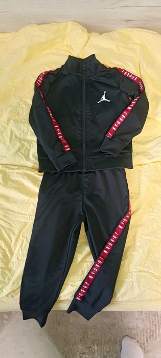 Анцунг Jordan, ботуши, яке