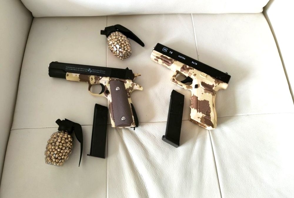 Pistol Glock 18 Austria include 500bile plastic abs ( Pistol copii cu bile) Construcție solidă Abs și Aluminiu
