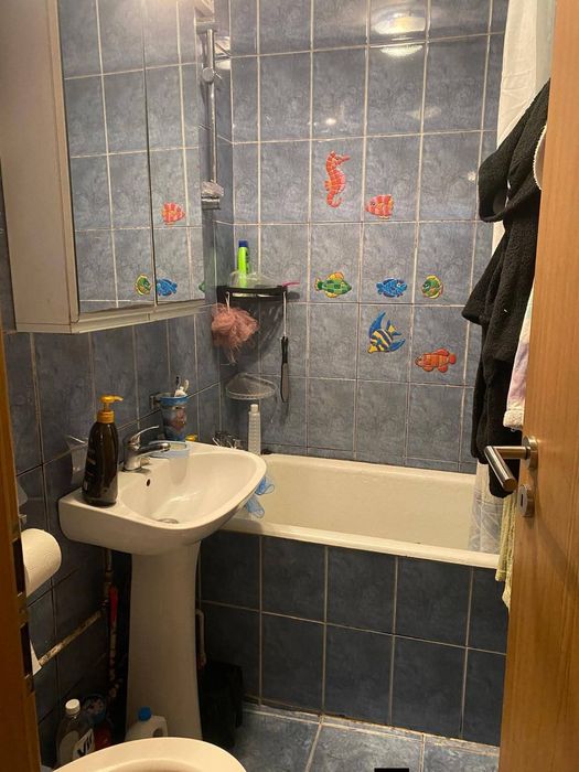 Apartament 3 camere de închiriat
