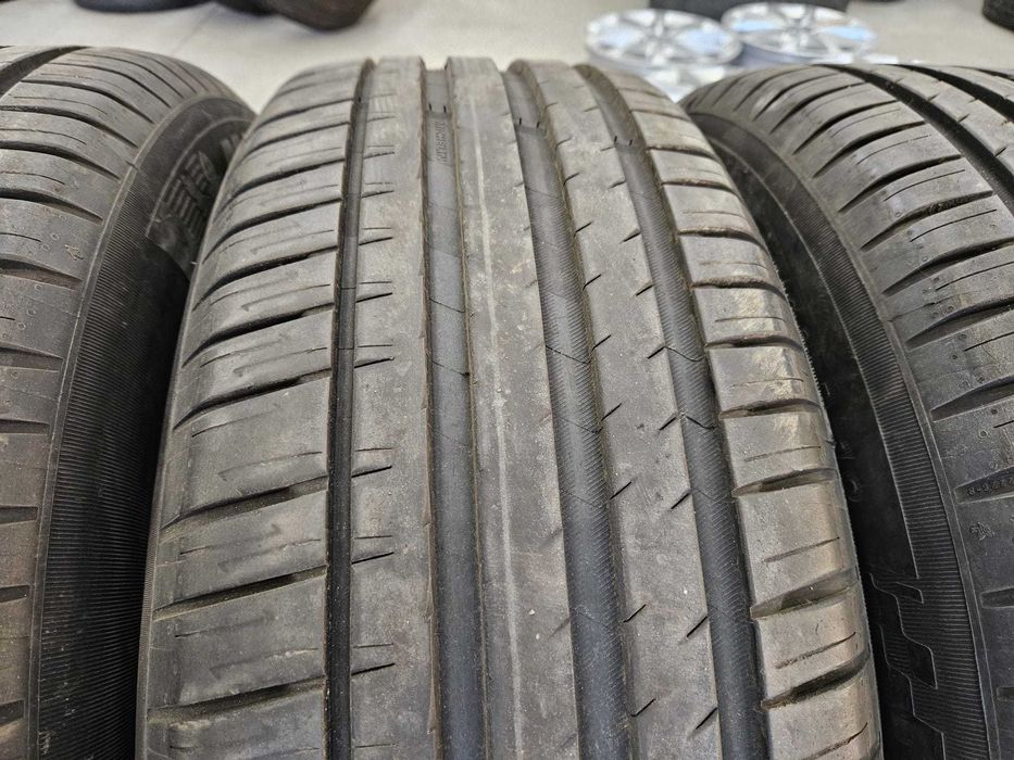 4 Anvelope de VARA 235.60.18 "Michelin"  ; ca NOI