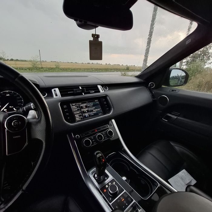 Vand sau Schimb Range Rover Sport