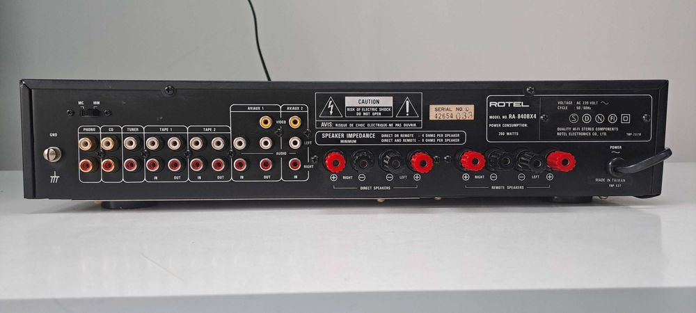 Rotel RA 840 BX 4 amplificator stereo statie audio
