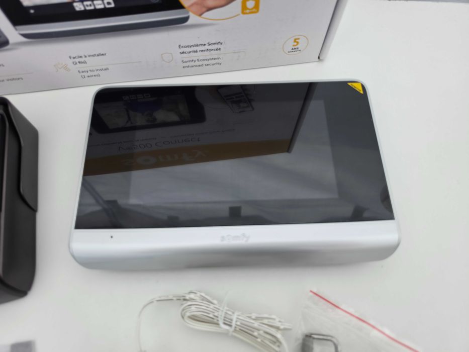 Videointerfon Somfy V500 Connect 7 inch, + connectivity module wi-fi