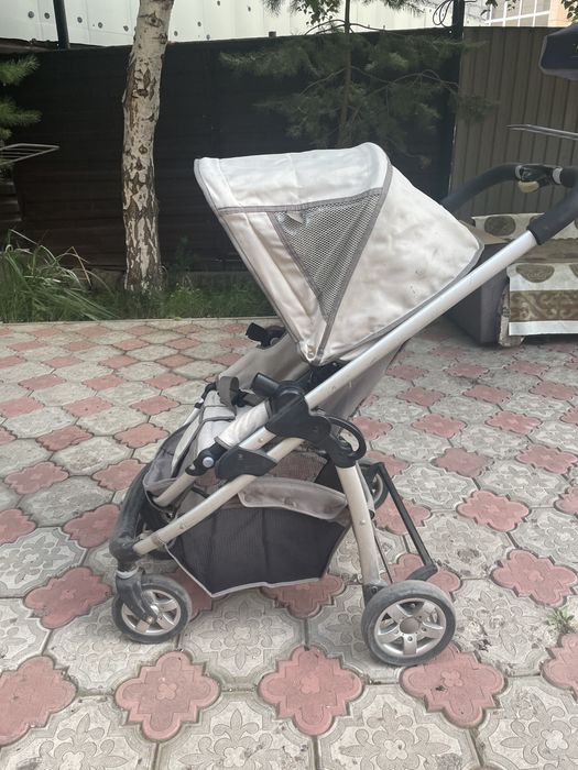 Коляска отличная качественная