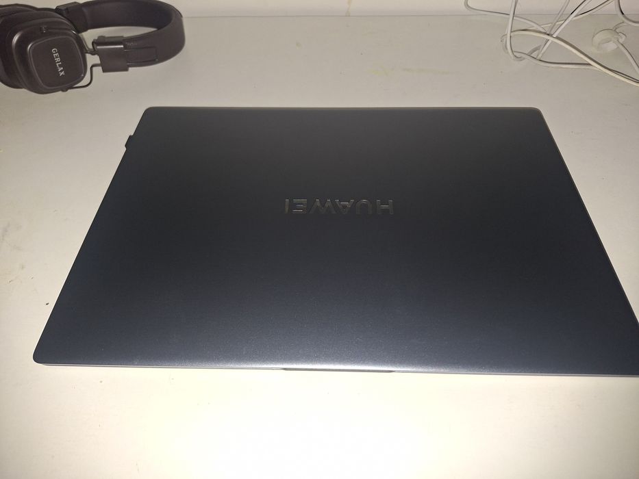 Ноутбук Huawei mate book d 16 .