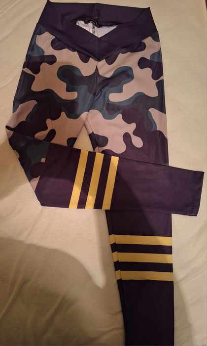 Спортен клин с камуфлажен принт