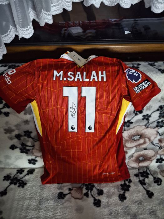 Tricou Salah semnat