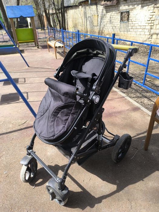 Продам детскую коляску
