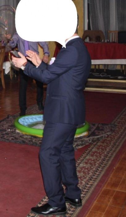 Продам мужской костюм.