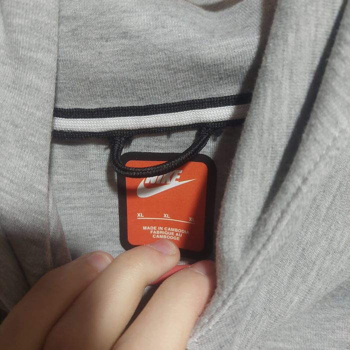 Сив Nike tech fleece