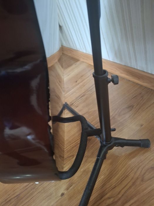 Продам классическую  гитару  HOHNOR ER HС.