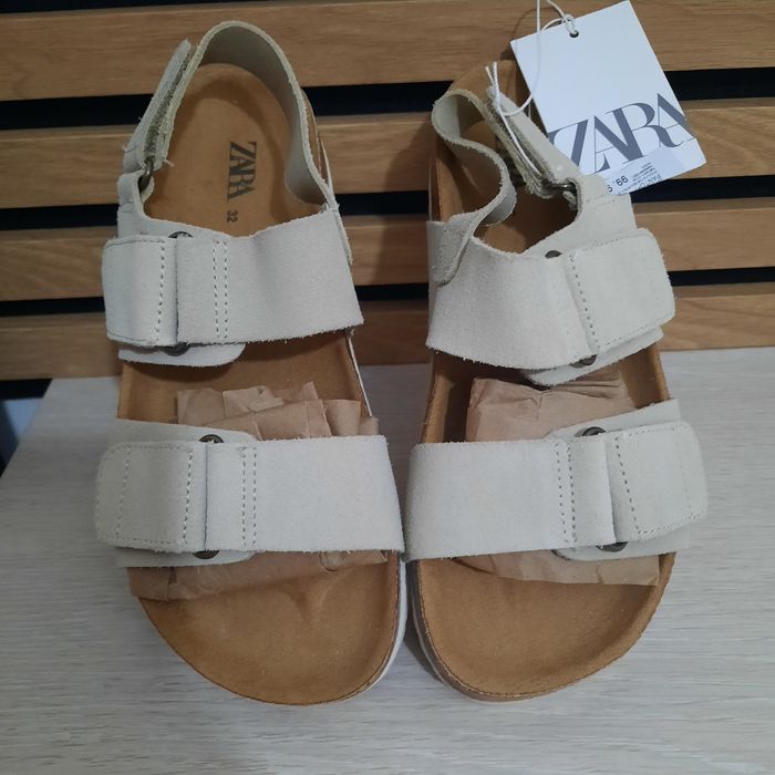 Vind sandale Zara