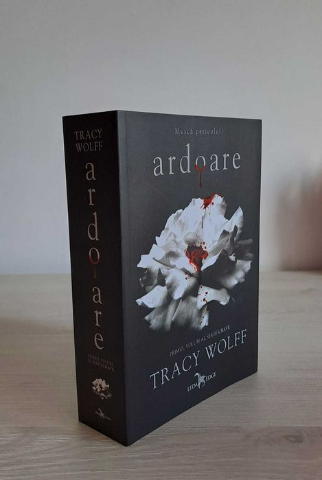 Pachet 6 cărți (Ardoare,La 5 pași de tine,Toate acele locuri minunate)