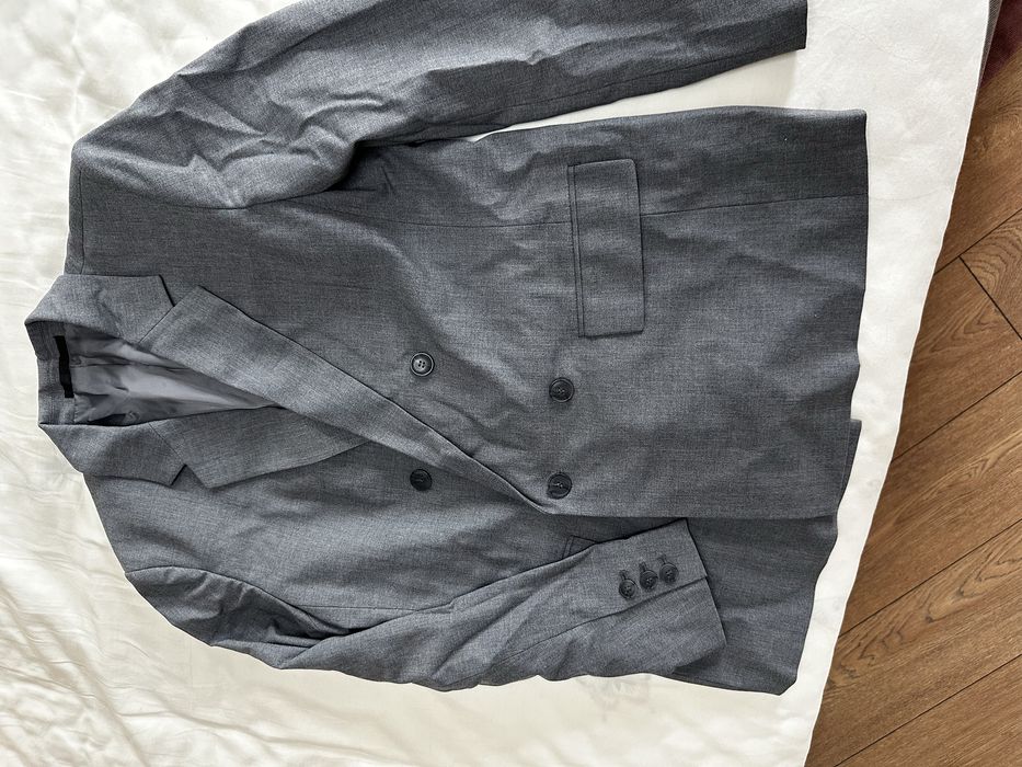 Костюм Uniqlo (пиджак, брюки)