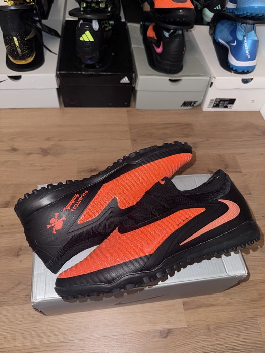 Ghete Fotbal Nike Phantom