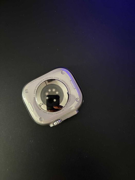 Vand Apple Watch Ultra, Gen 1