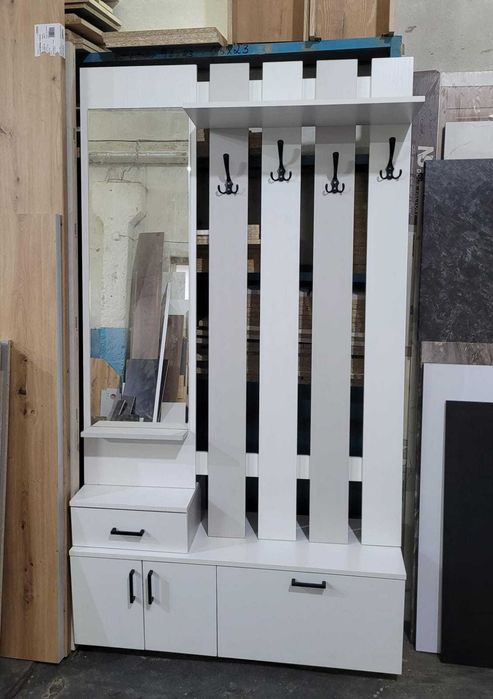 Продам прихожую. Новую.