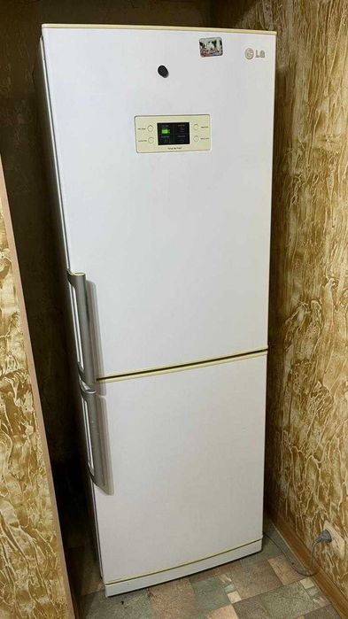 Продам холодильник LG