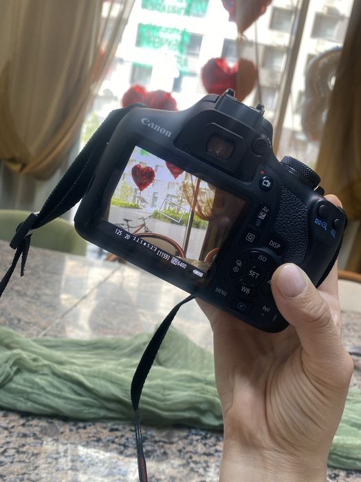 Canon 2000 d EOS