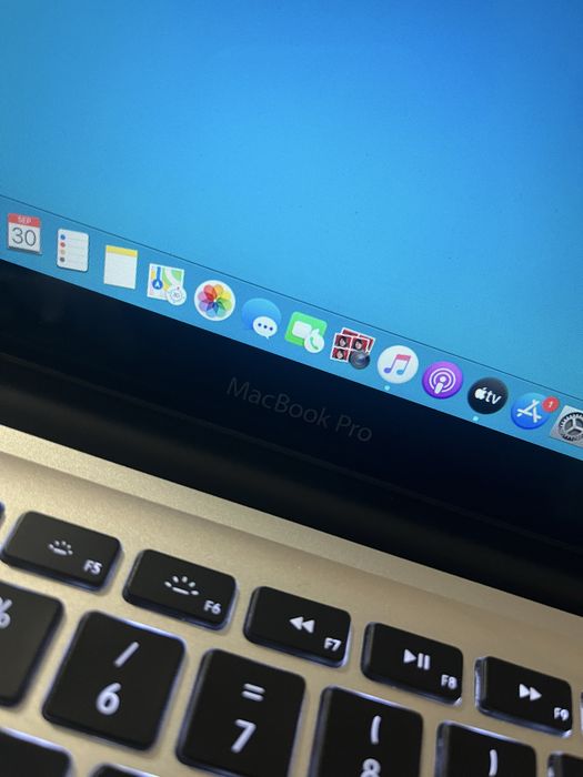 MacBook Pro 13” Apple Constanta • OLX.ro