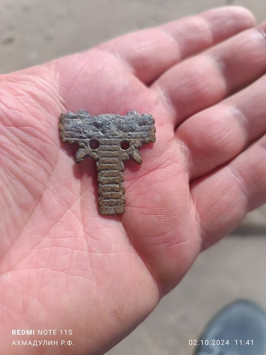 Продам старинный крестик штурвал