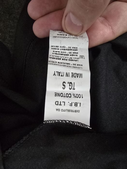 Supreme tricou original Targu Jiu • OLX.ro