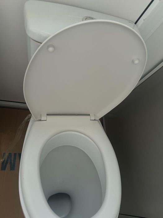 Унитаз, зеркалоо