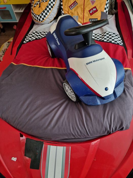 Детска количка за бутане с крака