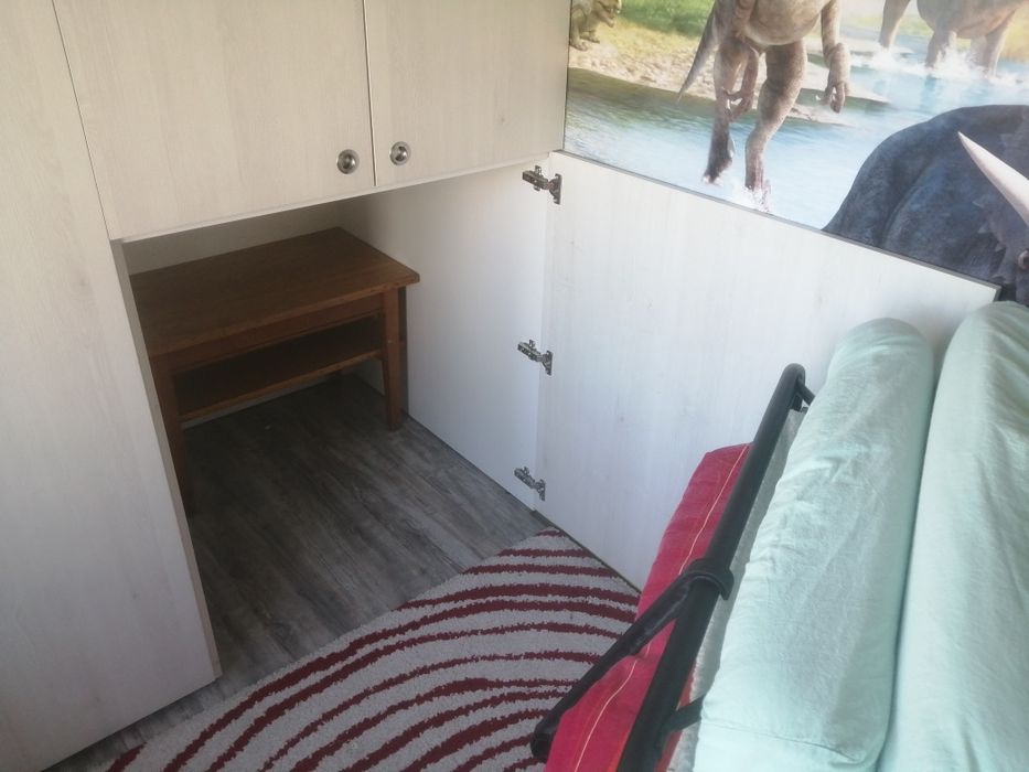 Компактно обзавеждане за малка детска стая