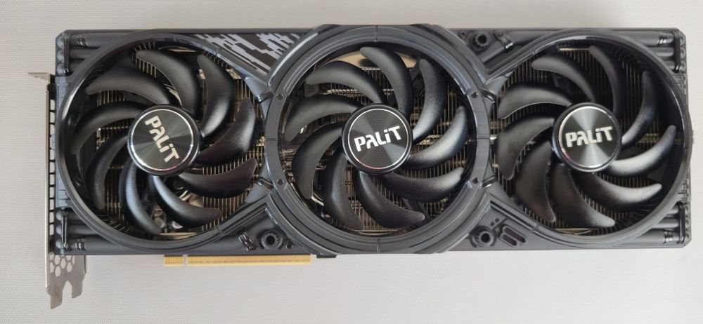 Видео карта Palit GamingPro S RTX 5070 12GB GDDR7 Nvidia GeForce