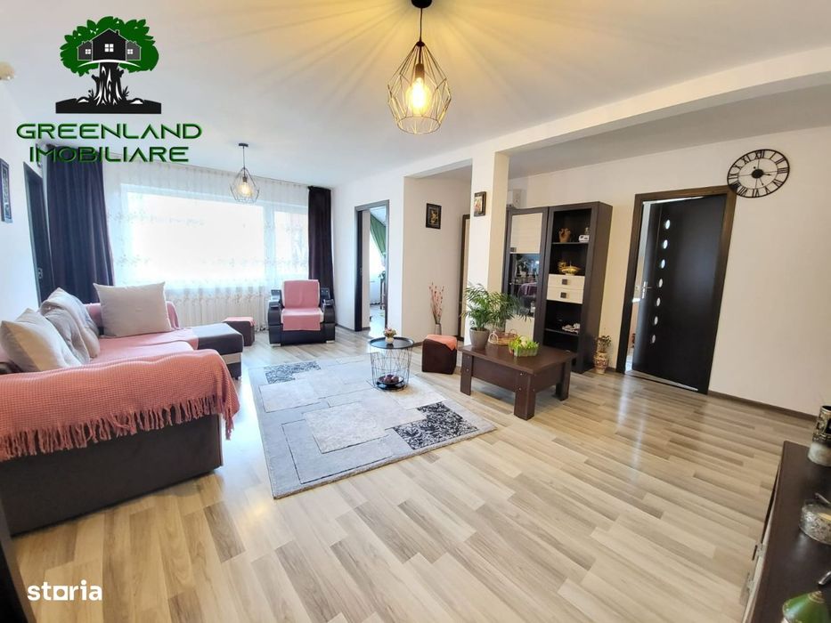 Casa + spatii comerciale, 350 mp, teren 580 mp, Tatarasi (la BULEVARD)