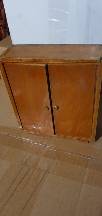 Обзавеждане за кукли гардероб