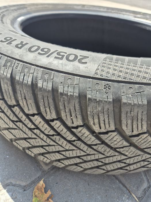 Гуми Continetal R16  205/60