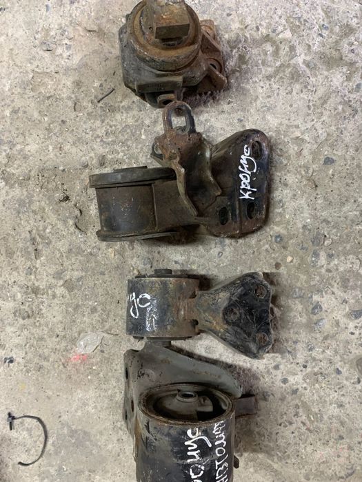 Подушки Мазда Кронус