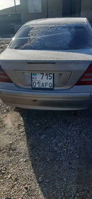 Продаю Мерс с 230