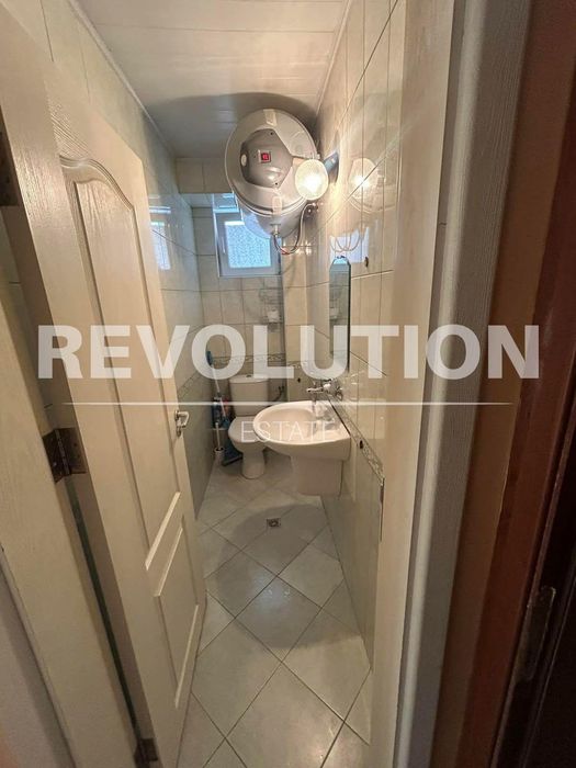 Дава се под наем Едностаен апартамент в Варна, Левски - 25 кв.м за 328.95 € - Снимка #4