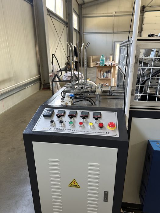 MB-C 12 Linie productie pahare carton 7oz  folosita foarte putin