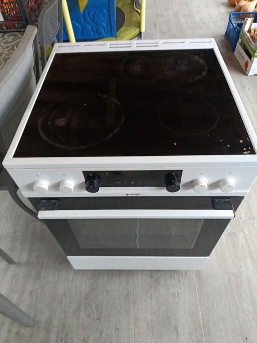 Стъклокерамична готварска кухненска печка горени gorenje