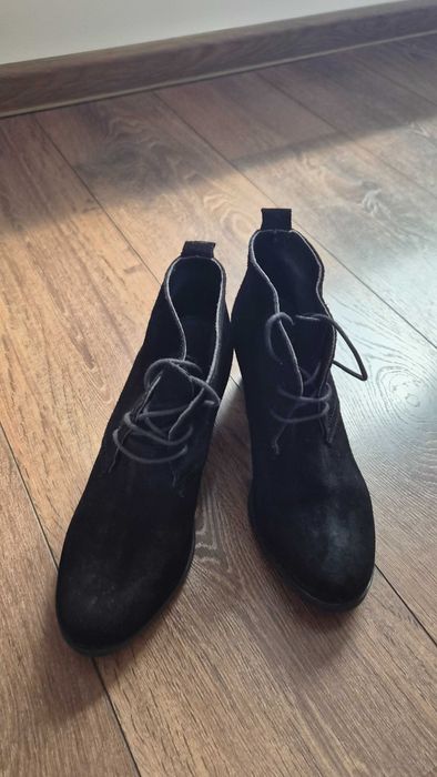 Продавам кларкове на ток от естествен велур 37 номер