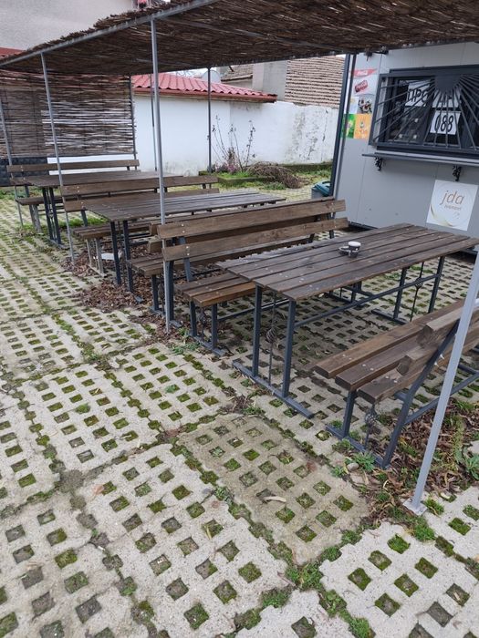 Продавам Маси и Пейки