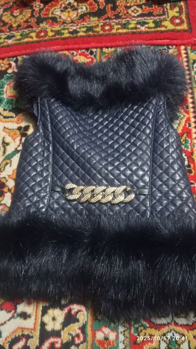 Кузги кийим холати ало дейарли кейилмаган енг кичкина размер.