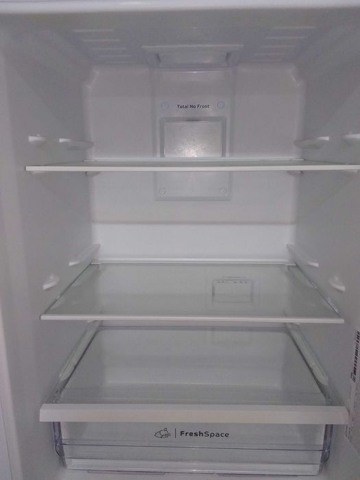 Холодильник indezit, Оборудование