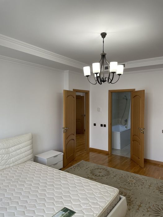 Продам большую кровать