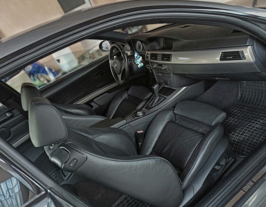 Vând BMW E92 335D