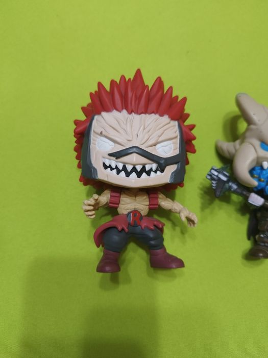 Продавам фигурки на Фънки Pop