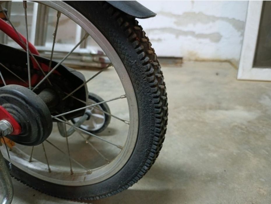 Bicicleta BW WIN 16' inch cu roti ajutatoare