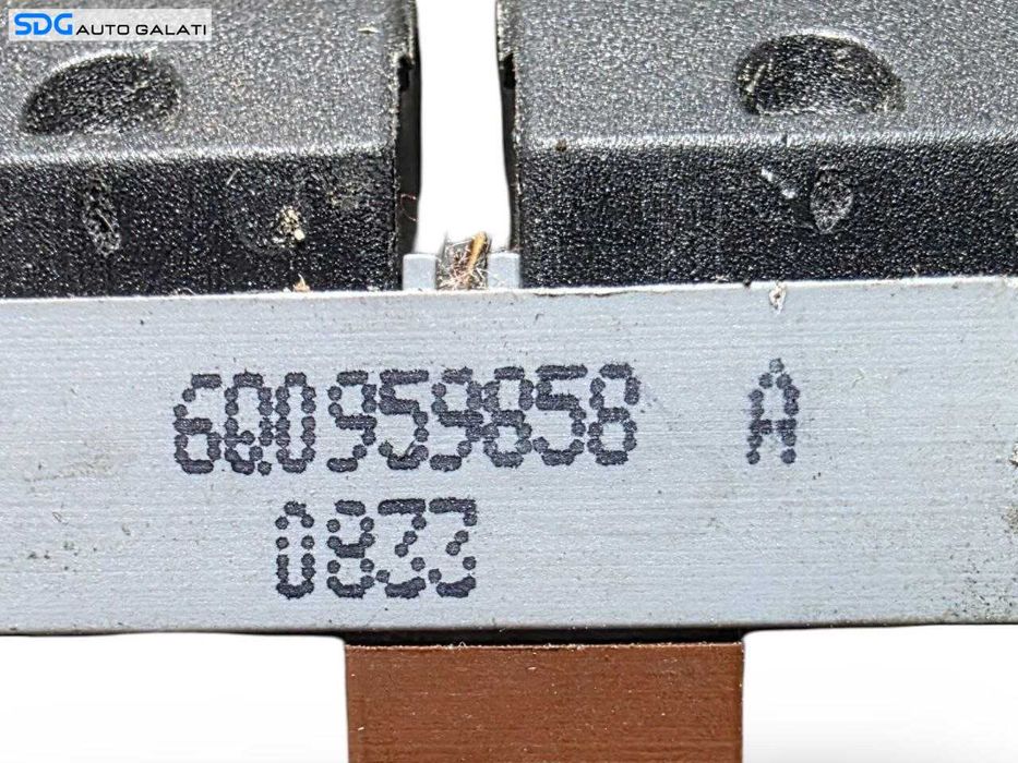 Butoane Geamuri Electrice de la Portiera Stanga Fata Volkswagen Polo 9N 2001 - 2008 Cod 6Q0959858A [N5511]