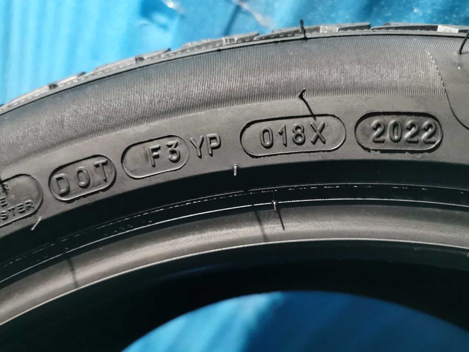 245/45 R19 - 275/40 R19 - michelin m+s 4 bucati 2 marimi
